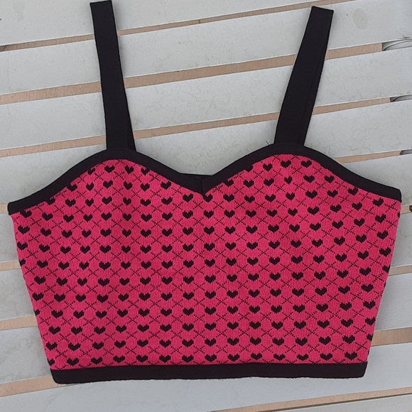 XXI hot pink crop top with black hearts - Picture 1 of 3